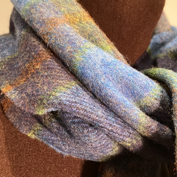 John Hanly lambwool plaid blues scarf Ireland - Picture 2 of 12